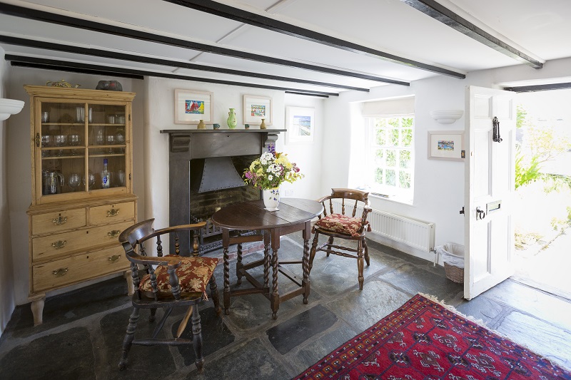 Barn Parc Cottage. Grade II Listed Holiday Cottage in St Mabyn, North